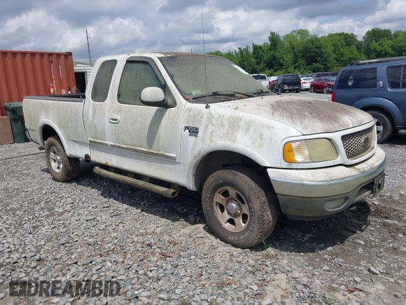 2003 Ford F-150 XL z VIN 1FTRX18W03NA25313, wystawiony jako IAAI lot #42147555 z przebiegiem 143 837 mil mil oraz . Historia ofert i sprzedaży dostępna na DreamBid. Obrazek 1.