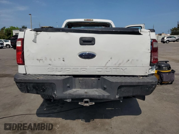 2008 Ford F-250 with VIN 1FTSF20R08EB92004, listed as a Copart auction lot 57567515 with 292,794 mi miles and Salvage title. Bid and sale history available at DreamBid. Image 6.