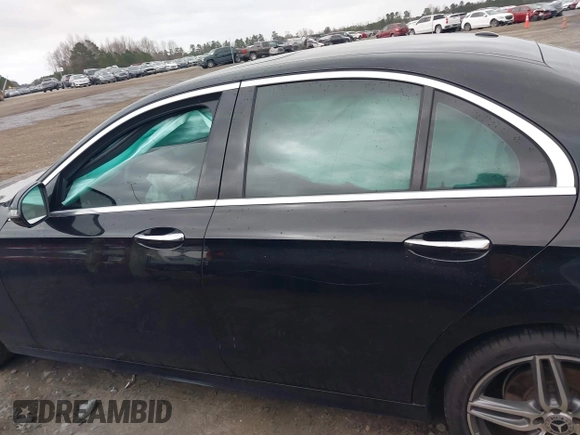 2018 Mercedes-Benz E-Class E 300 with VIN WDDZF4JB1JA454711, listed as a IAAI auction lot 41730604 with 127,985 mi miles. Bid and sale history available at carsss.com. Image 13.