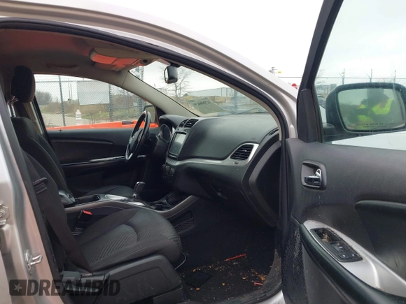 2013 Dodge Journey SXT with VIN 3C4PDCBG1DT647014, listed as a IAAI auction lot 42006636 with 192,911 mi miles. Bid and sale history available at carsss.com. Image 5.