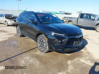 2024 Chevrolet Blazer RS z VIN 3GNKBERS7RS221970, wystawiony jako IAAI lot #41419534 z przebiegiem 8 863 mil mil oraz . Historia ofert i sprzedaży dostępna na DreamBid. Obrazek 1.