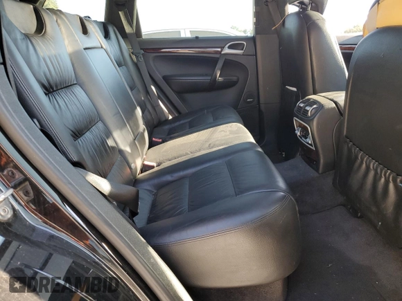 2006 Porsche Cayenne Turbo z VIN WP1AC29P86LA91645, wystawiony jako Copart lot #77609834 z przebiegiem 167 664 mil mil oraz Szkoda całkowita • Salvage title. Historia ofert i sprzedaży dostępna na DreamBid. Obrazek 11.