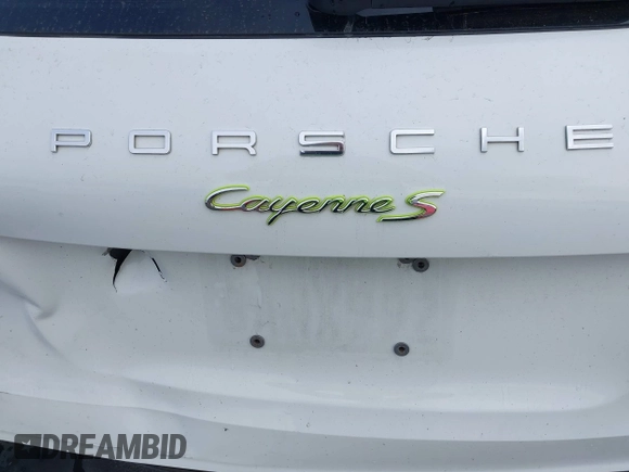 2016 Porsche Cayenne S E-Hybrid z VIN WP1AE2A22GLA17486, wystawiony jako IAAI lot #42229641 z przebiegiem 91 642 mil mil oraz . Historia ofert i sprzedaży dostępna na DreamBid. Obrazek 21.
