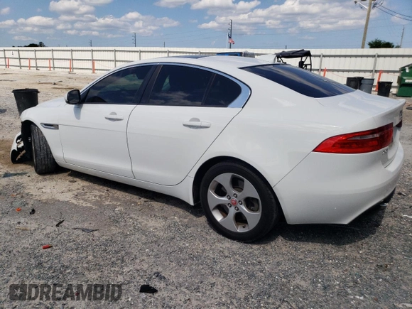 2017 Jaguar XE 25t z VIN SAJAR4BG1HA964691, wystawiony jako Copart lot #57151495 z przebiegiem 94 277 mil mil oraz Szkoda całkowita • Salvage title. Historia ofert i sprzedaży dostępna na DreamBid. Obrazek 2.