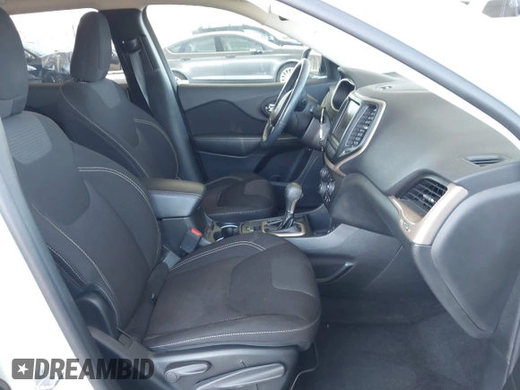 2017 Jeep Cherokee Latitude with VIN 1C4PJLCB3HW516971, listed as a IAAI auction lot 42489832 with 43,304 mi miles and . Bid and sale history available at DreamBid. Image 5.