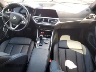 2023 BMW 4 Series 430i z VIN WBA63AV03PFN78162, wystawiony jako Copart lot #75037154 z przebiegiem Nie podano mil oraz Nie do naprawy • Non repairable. Historia ofert i sprzedaży dostępna na DreamBid. Obrazek 8.