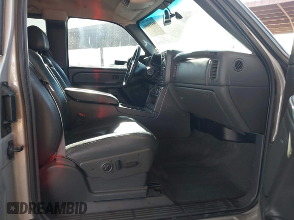 2004 Chevrolet Silverado 1500 with VIN 1GCEK19T14E190953, listed as a IAAI auction lot 41291606 with 109,762 mi miles and . Bid and sale history available at DreamBid. Image 5.