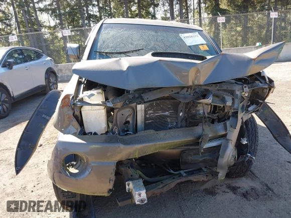 2010 Toyota Tacoma with VIN 3TMMU4FN4AM022548, listed as a IAAI auction lot 42028332 with 112,895 mi miles and . Bid and sale history available at carsss.com. Image 6.