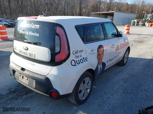 2015 Kia Soul with VIN KNDJN2A21F7798011, listed as a IAAI auction lot 41235575 with 111,402 mi miles. Bid and sale history available at carsss.com. Image 4.