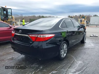 2015 Toyota Camry XLE with VIN 4T1BF1FK9FU114582, listed as a IAAI auction lot 41801187 with 165,199 mi miles. Bid and sale history available at carsss.com. Image 4.