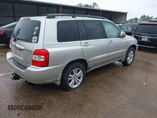 2007 Toyota Highlander Hybrid with VIN JTEGW21A270020336, listed as a IAAI auction lot 42101720 with 206,279 mi miles. Bid and sale history available at carsss.com. Image 4.
