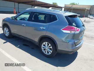 2015 Nissan Rogue SV z VIN 5N1AT2MK1FC853092, wystawiony jako IAAI lot #42327990 z przebiegiem 92 794 mil mil oraz . Historia ofert i sprzedaży dostępna na DreamBid. Obrazek 3.