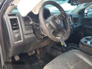 2016 Ram 2500 Tradesman z VIN 3C6UR5CL1GG161710, wystawiony jako Copart lot #87543575 z przebiegiem 172 781 mil mil oraz Szkoda całkowita • Salvage title. Historia ofert i sprzedaży dostępna na DreamBid. Obrazek 8.