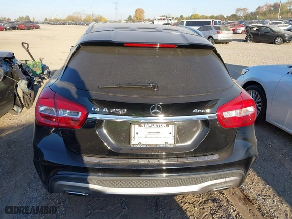 2015 Mercedes-Benz GLA-Class GLA 250 with VIN WDCTG4GB9FJ136888, listed as a IAAI auction lot 40625069 with NaN miles. Bid and sale history available at carsss.com. Image 16.