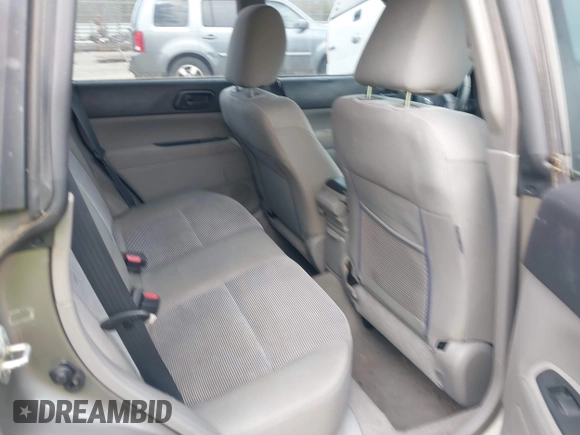 2006 Subaru Forester 2.5 X with VIN JF1SG63696H723272, listed as a IAAI auction lot 41908094 with 220,640 mi miles. Bid and sale history available at carsss.com. Image 8.