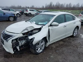 2015 Nissan Altima SV z VIN 1N4AL3AP0FC212970, wystawiony jako IAAI lot #42045260 z przebiegiem 110 433 mil mil oraz . Historia ofert i sprzedaży dostępna na DreamBid. Obrazek 2.