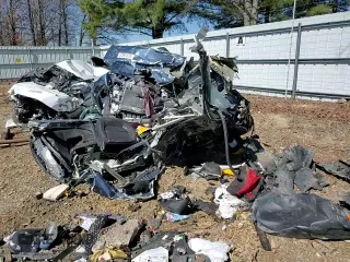 2019 Jeep Cherokee Latitude Plus with VIN 1C4PJMLX4KD471186, listed as a Copart auction lot 47097075 with Not provided miles and Salvage title. Bid and sale history available at DreamBid. Image 11.