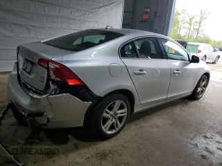 2015 Volvo S60 T5 Premier с VIN YV1612TBXF1306216, выставлен на аукционе Copart как лот 56515815 с пробегом 126 378 миль миль и Списание • Salvage title. История ставок и продаж доступна на DreamBid. Изображение 3.