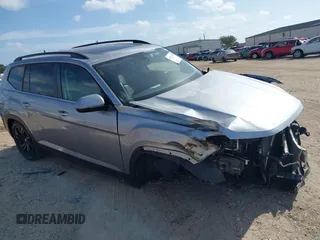 2022 Volkswagen Atlas SE z VIN 1V2JP2CA4NC514163, wystawiony jako IAAI lot #40711010 z przebiegiem 61 617 mil mil oraz . Historia ofert i sprzedaży dostępna na DreamBid. Obrazek 1.