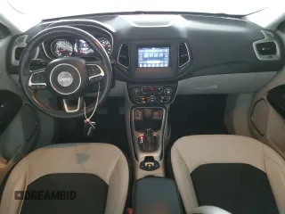2021 Jeep Compass Latitude z VIN 3C4NJCBB7MT571349, wystawiony jako Copart lot #52329035 z przebiegiem 19 518 mil mil oraz Czysty tytuł • Clean title. Historia ofert i sprzedaży dostępna na DreamBid. Obrazek 9.