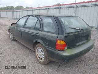 1999 Saturn SW z VIN 1G8ZK8271XZ314797, wystawiony jako IAAI lot #41843385 z przebiegiem 91 599 mil mil oraz . Historia ofert i sprzedaży dostępna na DreamBid. Obrazek 3.