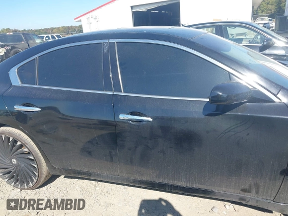 2010 Nissan Maxima SV z VIN 1N4AA5AP8AC855447, wystawiony jako IAAI lot #40655271 z przebiegiem 204 273 mil mil oraz . Historia ofert i sprzedaży dostępna na DreamBid. Obrazek 14.