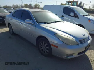 2004 Lexus ES 330 with VIN JTHBA30G340001913, listed as a IAAI auction lot 41808437 with 225,438 mi miles. Bid and sale history available at carsss.com. Image 1.