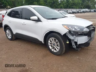 2021 Ford Escape SE with VIN 1FMCU0G67MUA28772, listed as a IAAI auction lot 42114499 with 21,818 mi miles and . Bid and sale history available at DreamBid. Image 1.