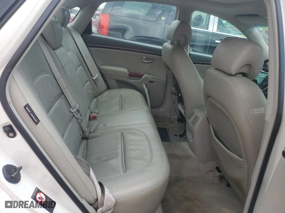 2007 Hyundai Azera SE with VIN KMHFC46F47A216700, listed as a Copart auction lot 64715524 with 117,819 mi miles and Salvage Title. Bid and sale history available at carsss.com. Image 10.