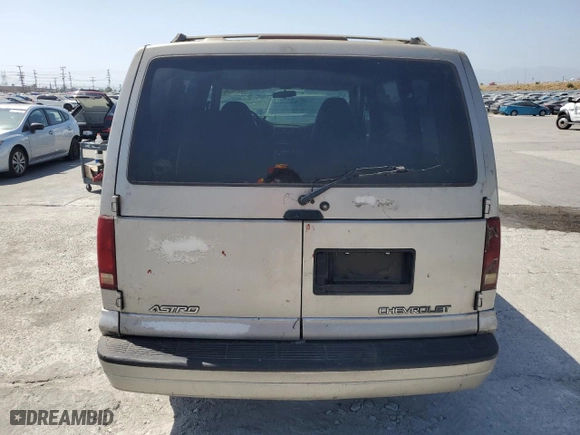2001 Chevrolet Astro Passenger with VIN 1GNDM19W81B143262, listed as a Copart auction lot 59578334 with 219,136 mi miles and Salvage Title. Bid and sale history available at carsss.com. Image 6.