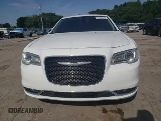 2020 Chrysler 300 Limited with VIN 2C3CCAEG5LH124463, listed as a Copart auction lot 67393734 with 104,833 mi miles and Salvage Title. Bid and sale history available at DreamBid. Image 5.