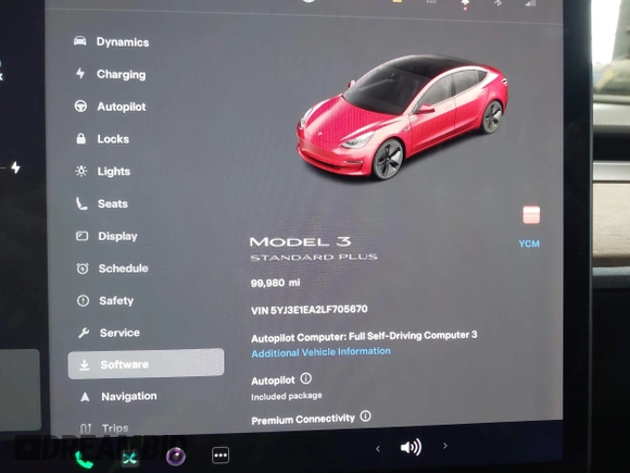 2020 Tesla Model 3 Standard Range Plus z VIN 5YJ3E1EA2LF705670, wystawiony jako IAAI lot #41572352 z przebiegiem 99 980 mil mil oraz . Historia ofert i sprzedaży dostępna na DreamBid. Obrazek 17.