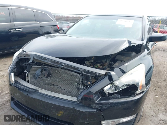 2015 Nissan Altima 2.5 SV with VIN 1N4AL3AP1FC582082, listed as a IAAI auction lot 42006657 with 132,343 mi miles. Bid and sale history available at carsss.com. Image 6.
