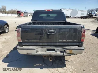 2005 Chevrolet Silverado 1500 LS with VIN 2GCEK13T351341576, listed as a Copart auction lot 52642425 with 228,205 mi miles and Clean Title. Bid and sale history available at carsss.com. Image 6.