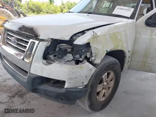 2007 Ford Explorer Sport Trac XLT with VIN 1FMEU31K87UA14190, listed as a IAAI auction lot 42093553 with 103,077 mi miles. Bid and sale history available at carsss.com. Image 6.