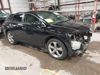 2010 Toyota Venza with VIN 4T3ZK3BB2AU025903, listed as a IAAI auction lot 41850784 with 176,930 mi miles. Bid and sale history available at carsss.com. Image 1.