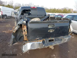 2009 Chevrolet Silverado 1500 LTZ with VIN 3GCEK33349G151522, listed as a IAAI auction lot 41489732 with 227,313 mi miles. Bid and sale history available at carsss.com. Image 3.