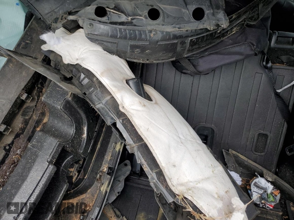 2019 Nissan Pathfinder Platinum with VIN 5N1DR2MM6KC651274, listed as a Copart auction lot 52737215 with 37,459 mi miles and Salvage title. Bid and sale history available at DreamBid. Image 13.
