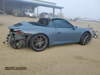 2017 Porsche 911 Carrera with VIN WP0CA2A98HS141577, listed as a Copart auction lot 43010655 with 36,759 mi miles and Salvage Title. Bid and sale history available at DreamBid. Image 3.
