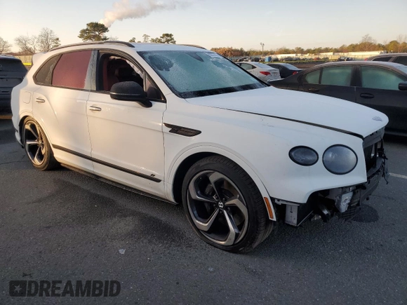 2022 Bentley Bentayga V8 z VIN SJAAM2ZV6NC039590, wystawiony jako Copart lot #85567404 z przebiegiem Nie podano mil oraz Szkoda całkowita • Salvage title. Historia ofert i sprzedaży dostępna na DreamBid. Obrazek 4.
