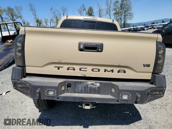 2017 Toyota Tacoma SR5 with VIN 5TFCZ5ANXHX082770, listed as a Copart auction lot 53835735 with 181,676 mi miles and Salvage Title. Bid and sale history available at carsss.com. Image 6.