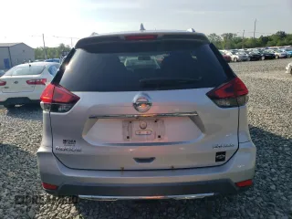 2017 Nissan Rogue SV with VIN KNMAT2MV7HP552465, listed as a Copart auction lot 62162165 with 124,217 mi miles and Clean title. Bid and sale history available at DreamBid. Image 6.