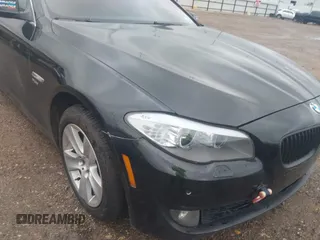 2012 BMW 5 Series 528i xDrive with VIN WBAXH5C56CDW04061, listed as a IAAI auction lot 42208237 with 382,835 mi miles and . Bid and sale history available at DreamBid. Image 6.