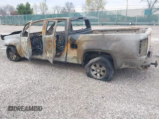 2015 Chevrolet Colorado 2WD WT z VIN 1GCGSAE30F1121633, wystawiony jako IAAI lot #41879775 z przebiegiem Nie podano mil oraz . Historia ofert i sprzedaży dostępna na DreamBid. Obrazek 3.