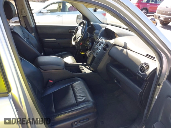 2013 Honda Pilot EX-L with VIN 5FNYF3H5XDB011291, listed as a IAAI auction lot 41266102 with 89,237 mi miles. Bid and sale history available at carsss.com. Image 5.