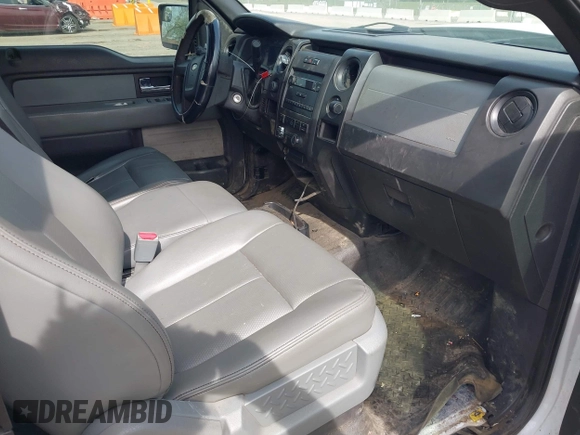 2014 Ford F-150 XL z VIN 1FTFX1EF0EKF29727, wystawiony jako IAAI lot #42033353 z przebiegiem 101 692 mil mil oraz . Historia ofert i sprzedaży dostępna na DreamBid. Obrazek 5.