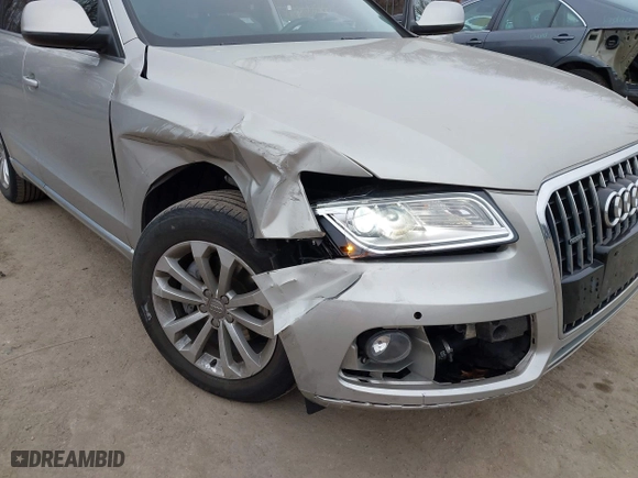 2014 Audi Q5 Premium Plus with VIN WA1LFAFP7EA099126, listed as a IAAI auction lot 41802414 with 105,906 mi miles. Bid and sale history available at carsss.com. Image 6.