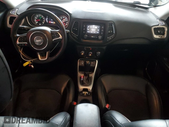 2018 Jeep Compass Latitude z VIN 3C4NJCBB6JT265612, wystawiony jako Copart lot #56628905 z przebiegiem 108 592 mil mil oraz Szkoda całkowita • Salvage title. Historia ofert i sprzedaży dostępna na DreamBid. Obrazek 8.