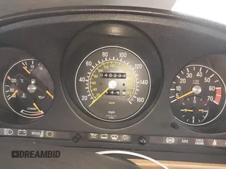 1988 Mercedes-Benz 560 with VIN WDBBA48D4JA080448, listed as a IAAI auction lot 40978039 with 40,237 mi miles. Bid and sale history available at carsss.com. Image 7.
