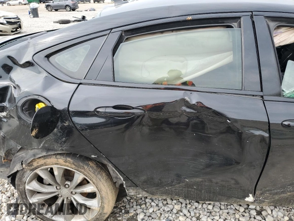 2016 Chrysler 200 S z VIN 1C3CCCBB9GN133054, wystawiony jako Copart lot #57233885 z przebiegiem Nie podano mil oraz Szkoda całkowita • Salvage title. Historia ofert i sprzedaży dostępna na DreamBid. Obrazek 10.